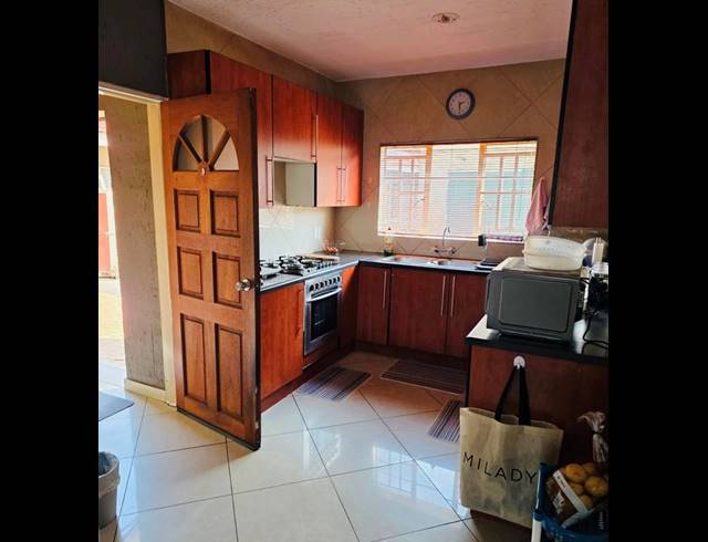 2 BEDROOM PROPERTY TO RENT IN DINWIDDIE